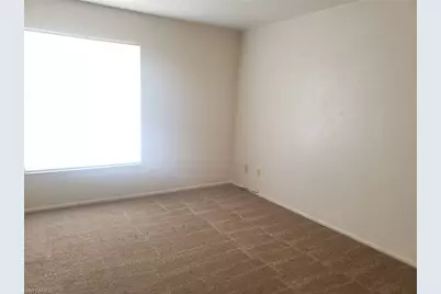 622 SE 13th Ct #2, Cape Coral, FL 33990 - Photo 4