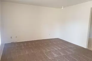 622 SE 13th Ct, Cape Coral, FL 33990 - Photo 2