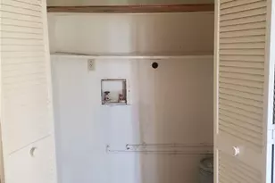 622 SE 13th Ct, Cape Coral, FL 33990 - Photo 8