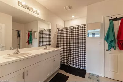 303 NE 6th St, Cape Coral, FL 33909 - Photo 14