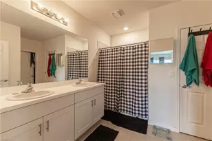 303 NE 6th St, Cape Coral, FL 33909 - Photo 14