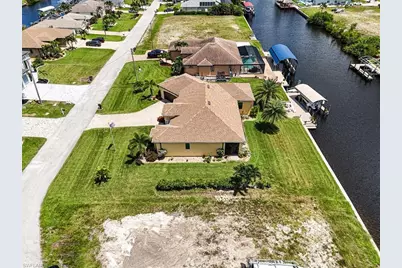 413 NW 39th Ave, Cape Coral, FL 33993 - Photo 16