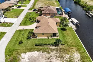 413 NW 39th Ave, Cape Coral, FL 33993 - Photo 16