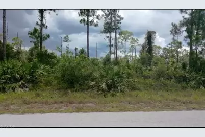 916 Monroe Ave, Lehigh Acres, FL 33972 - Photo 1