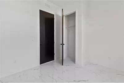 9047 Maywood Cir, Labelle, FL 33935 - Photo 12