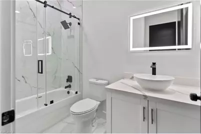 9047 Maywood Cir, Labelle, FL 33935 - Photo 14