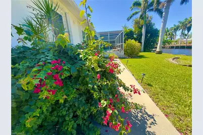 2215 Channel Way, North Fort Myers, FL 33917 - Photo 4