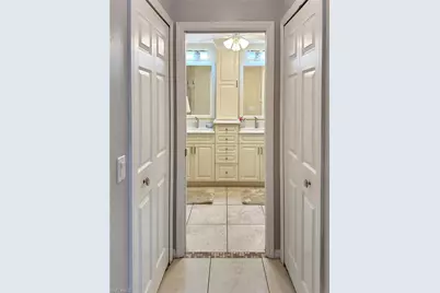 522 SE 4th St, Cape Coral, FL 33990 - Photo 8