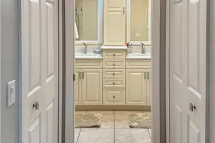 522 SE 4th St, Cape Coral, FL 33990 - Photo 8