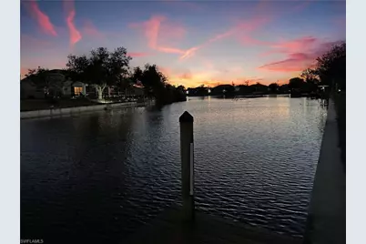 522 SE 4th St, Cape Coral, FL 33990 - Photo 2