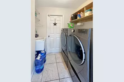 522 SE 4th St, Cape Coral, FL 33990 - Photo 16