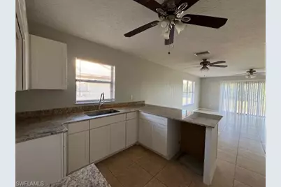 1206 Diplomat Pkwy E, Cape Coral, FL 33909 - Photo 12