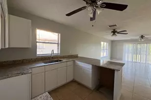 1206 Diplomat Pkwy E, Cape Coral, FL 33909 - Photo 12