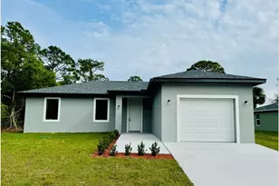 9027 E Castle Cir, Labelle, FL 33935 - Photo 1