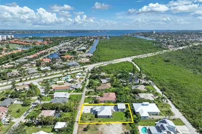 14725 Martin Dr, Fort Myers, FL 33908 - Photo 20