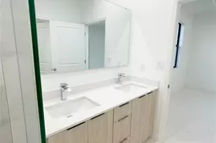 8045 Oakleaf Cir, Labelle, FL 33935 - Photo 8