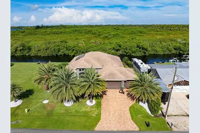 2157 Club House Rd, North Fort Myers, FL 33917 - Photo 2