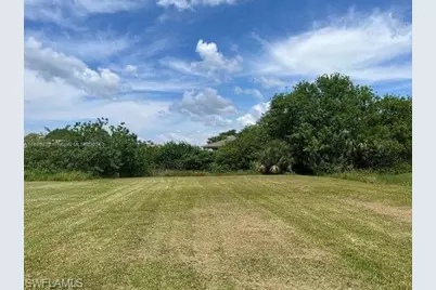 936 Meyerchick Dr, Moore Haven, FL 33471 - Photo 6