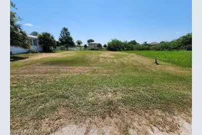 938 Meyerchick Dr, Moore Haven, FL 33471 - Photo 6