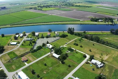 940 Meyerchick Dr, Moore Haven, FL 33471 - Photo 2