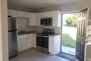 204 1st St, Fort Myers, FL 33907 - Photo 6