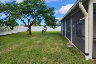 612 SW 8th Ct, Cape Coral, FL 33991 - Photo 28