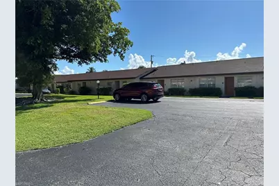 4611 SE 5th Pl #8, Cape Coral, FL 33904 - Photo 2