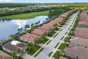 13001 Simsbury Terrace, Fort Myers, FL 33913 - Photo 32