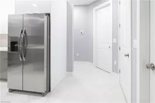 2514 52nd St SW, Lehigh Acres, FL 33976 - Photo 6