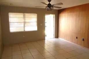 938 Tropical Palm Ave, North Fort Myers, FL 33903 - Photo 4