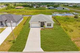 7005 Berwick Cir, Labelle, FL 33935 - Photo 2