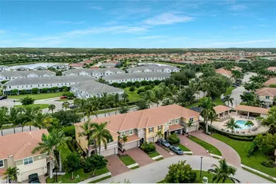 12111 Mahogany Cove St, Fort Myers, FL 33913 - Photo 4