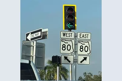 310 Georgia Ave, Fort Myers, FL 33905 - Photo 2