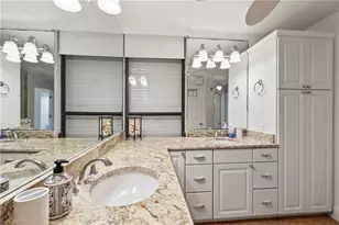 10562 Gulf Shore Dr, Naples, FL 34108 - Photo 32