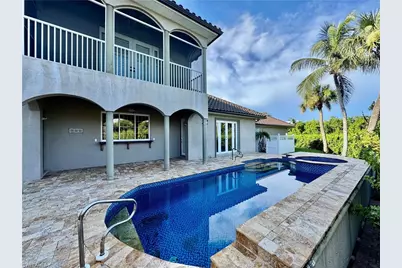 14370 McGregor Blvd, Fort Myers, FL 33919 - Photo 12