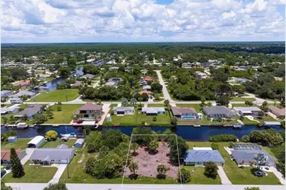 18286 Van Nuys Cir, Port Charlotte, FL 33948 - Photo 4