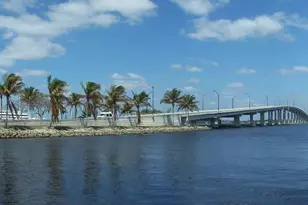 2030 NE 2nd Ave, Cape Coral, FL 33909 - Photo 32