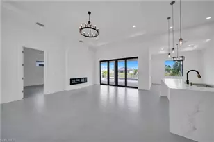 706 SW 28th St, Cape Coral, FL 33914 - Photo 12