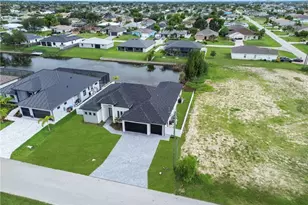 706 SW 28th St, Cape Coral, FL 33914 - Photo 1