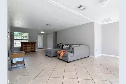 5351 Chippendale Cir E, Fort Myers, FL 33919 - Photo 22