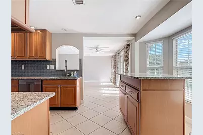 5351 Chippendale Cir E, Fort Myers, FL 33919 - Photo 12