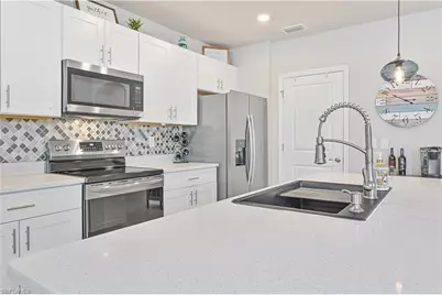 8908 Cascade Price Cir, North Fort Myers, FL 33917 - Photo 16