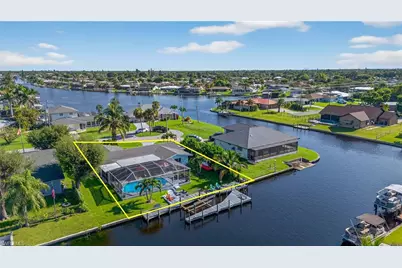 138 SE 40th St, Cape Coral, FL 33904 - Photo 1