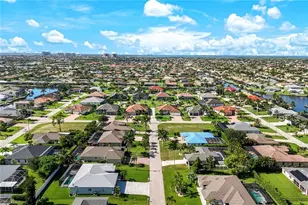 4407 SW 19th Ave, Cape Coral, FL 33914 - Photo 2