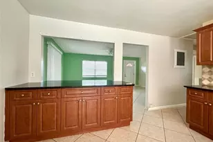 2400 Hunter Terrace, Fort Myers, FL 33901 - Photo 6