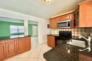 2400 Hunter Terrace, Fort Myers, FL 33901 - Photo 2