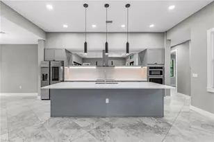 408 41st Ave NE, Naples, FL 34120 - Photo 6