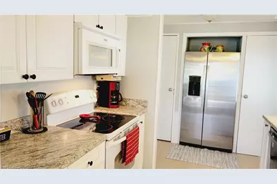 267 Shoreland Dr, Fort Myers, FL 33905 - Photo 6