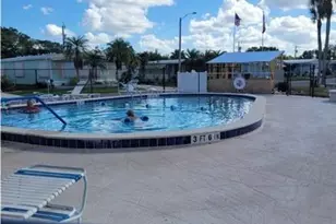 2774 Wedgewood Dr, North Fort Myers, FL 33917 - Photo 4