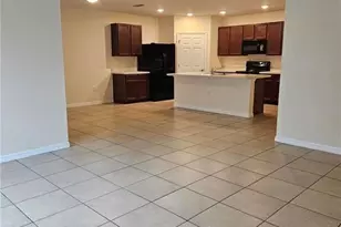 10517 Canal Brook Ln, Lehigh Acres, FL 33936 - Photo 6
